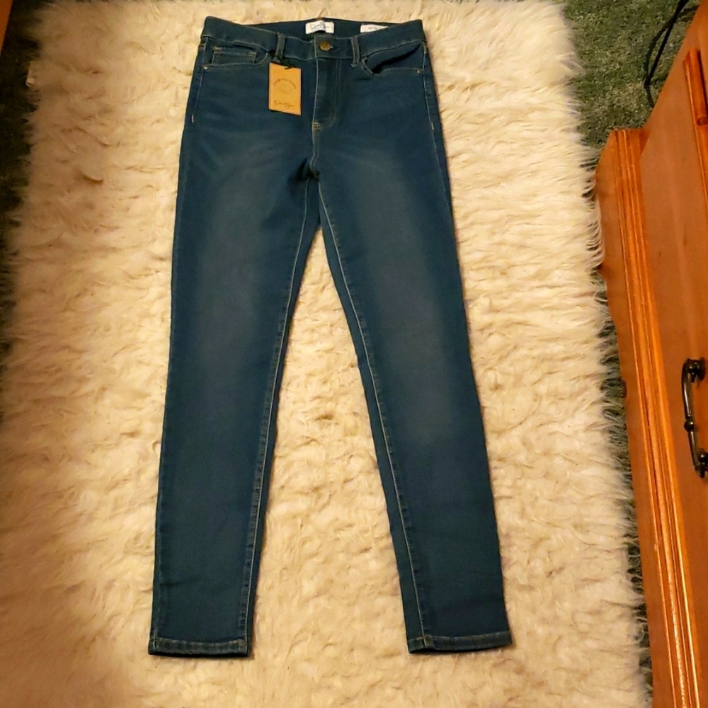 Jessica Simpson size 8/29